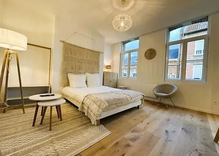 Spacious & Luxuary Studio