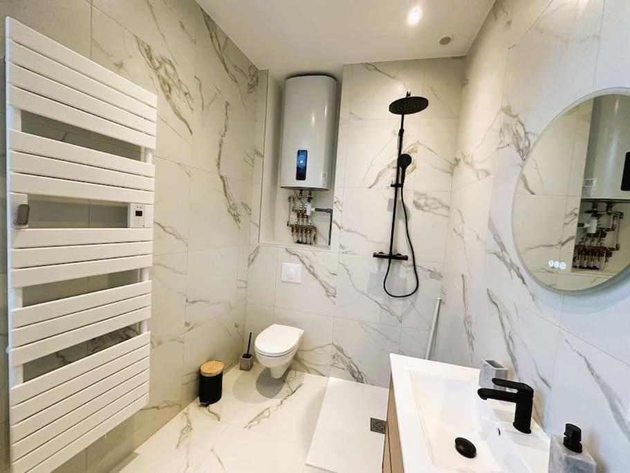 Spacious & Luxuary Apartment *